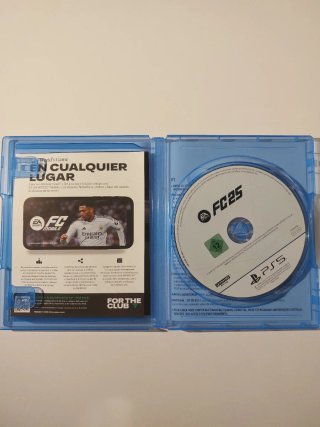 Pacchetto PS5: FIFA 23, EA SPORTS FC 24, EA SPORTS FC 25