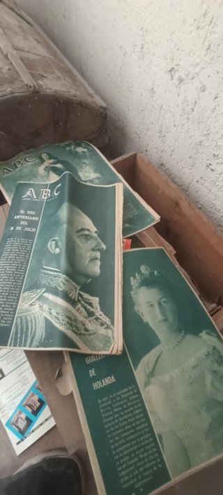 Periódicos antiguos , Franco