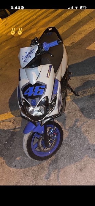 Yamaha Jog RR Scooter Gris y Azul