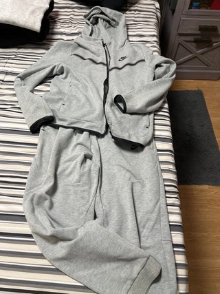 Chándal Nike Tech Gris Talla XL,niño