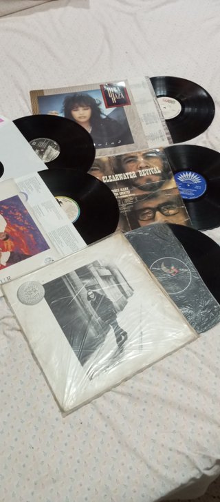 Lote 5 Vinilos Pop Rock Internacional. 20€ unidad.