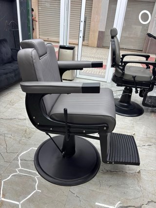 Silla de peluquería profesional gris nueva