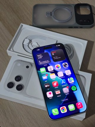 iPhone 17 Pro Max Argento Nuovo
