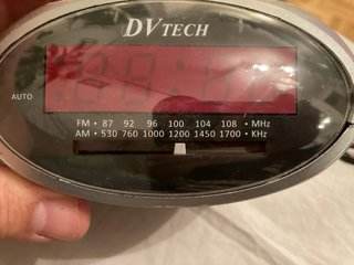 Radio Reloj DV-Tech Plata y Negro