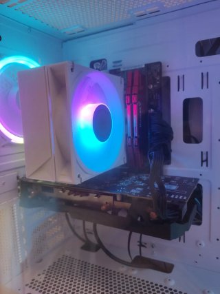 PC Gaming PCVIP Blanco con ARGB