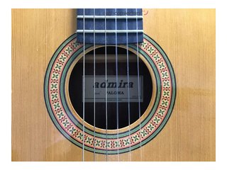 guitarra acustica admira paloma