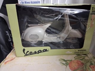 Maqueta Vespa 1:18