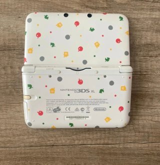 Nintendo 3DS XL Animal Crossing Special Edition