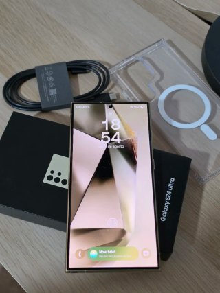 Samsung S24 Ultra Perfetto, Color Oro