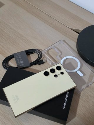 Samsung S24 Ultra Perfetto, Color Oro