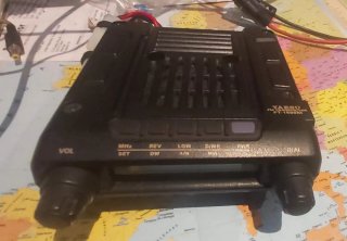 Emisora Yaesu FT-1500 VHF