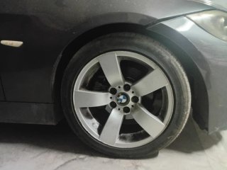 Llantas BMW 17 Pulgadas 4 cubiertas nuevas 90%