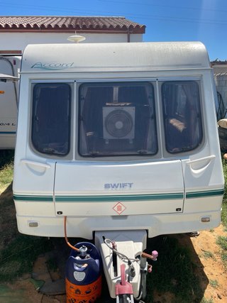 Caravana Inglesa.  Swift Accord 490Lux