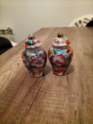 2 Vasi Cinesi in Porcellana con Fiori