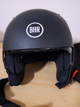 Casco BHR nero con visiera