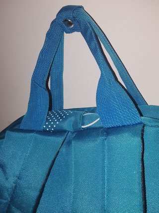 Mochila escolar + Estuche + Calculadora + Regalo
