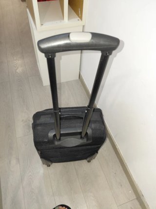 Maleta Samsonite pequeña negra