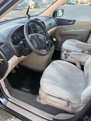 KIA Carnival 2010