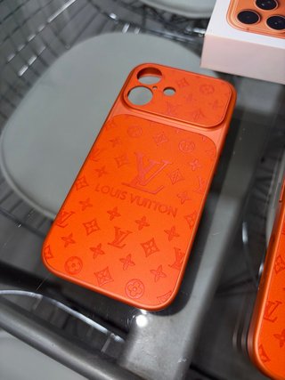 Custodia iPhone 17 arancione