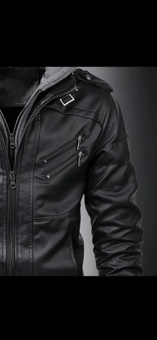 Chaqueta de cuero negra con capucha
