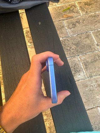 iPhone 16 Blu