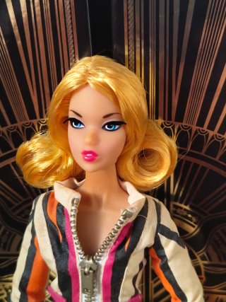 Dynamite girls Jett fashion Royalty Poppy parker