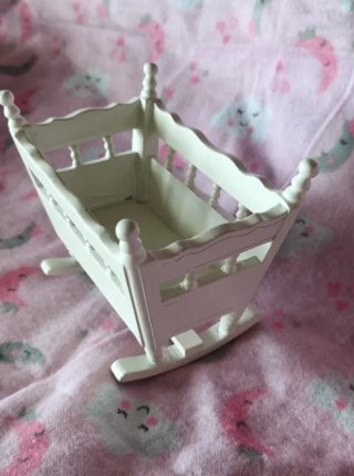 Mini Cuna madera para mini muñecas