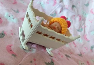 Mini Cuna madera para mini muñecas