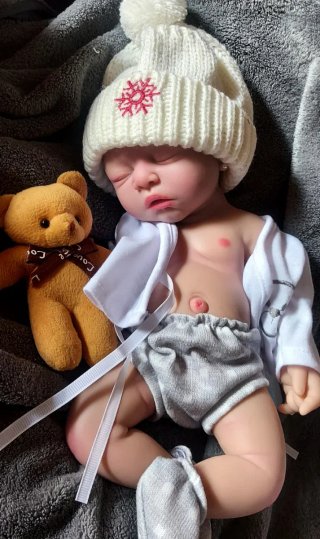 Bebé reborn niña 33cm silicona platino