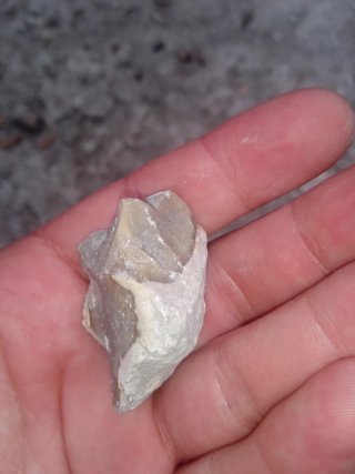 Piedra natural tallada a mano