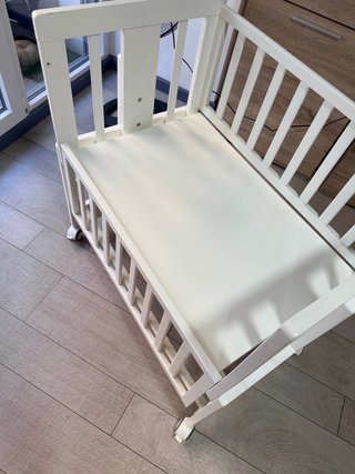 Cuna colecho blanca con ruedas