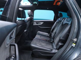 Audi Q7 S line 55 TFSIe 381CV quattro tip