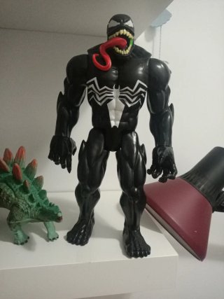 Muñeco Venom Marvel