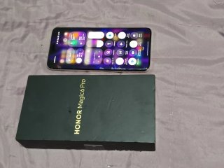 Honor Magic 6 Pro Verde e Dorato