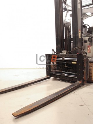 Ref. M-6600 Frontal Eléctrica 4 ruedas STILL RX 60-30 L