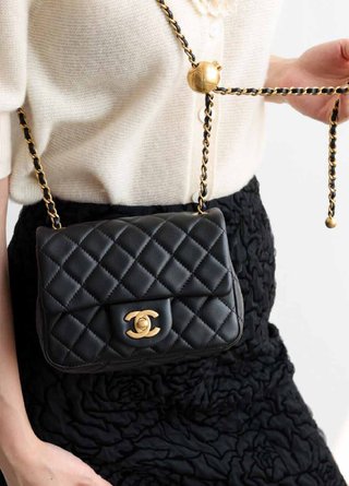 Chanel Negro Dorado