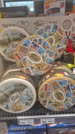 Latas Tissi con diseño de sellos