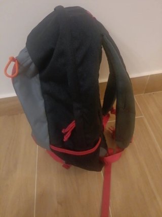 -15%!!Mochila Quechua 20L azul bordes rosas