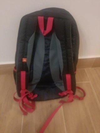 -15%!!Mochila Quechua 20L azul bordes rosas