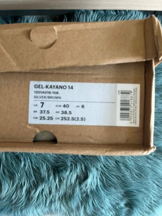 Asics Gel Kayano 14 Plata Marrón