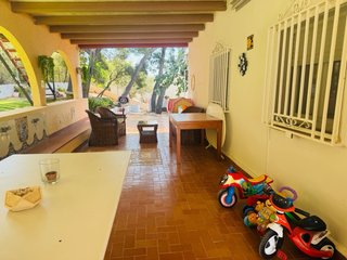 Alquiler vacacional chalet,piscina y vistas al mar