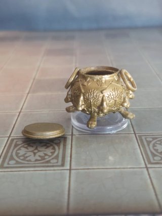 Iggwilv's Gold Cauldron