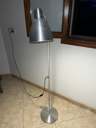 Lámpara de pie IKEA Lersta