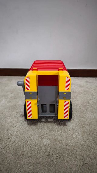 Camião de Brinquedo Amarelo e Vermelho