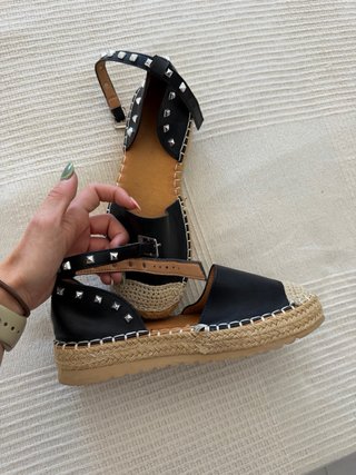Sandalias Alpargata Negras con Tachuelas