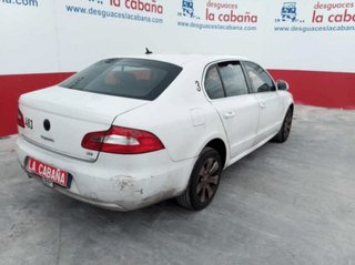 Faro antiniebla delantero skoda superb ii 21002434