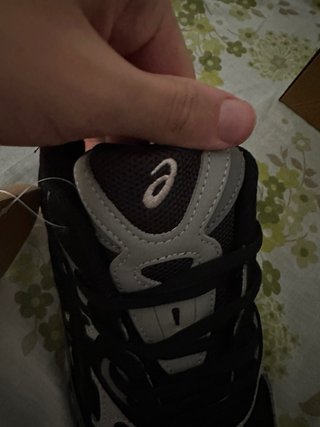 Asics Gel NYC negras y grises