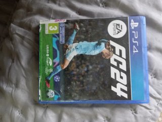 Lote 5 Juegos PS4: Days Gone, Batman, FIFA 17, Spi