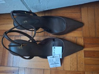 Zapatos nuevos destalonados piel Zara T39