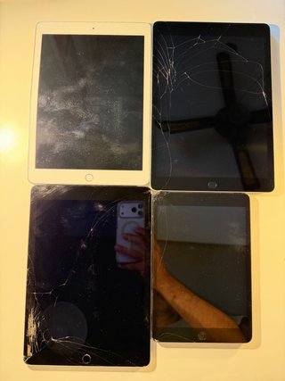 4 iPad Apple per ricambi